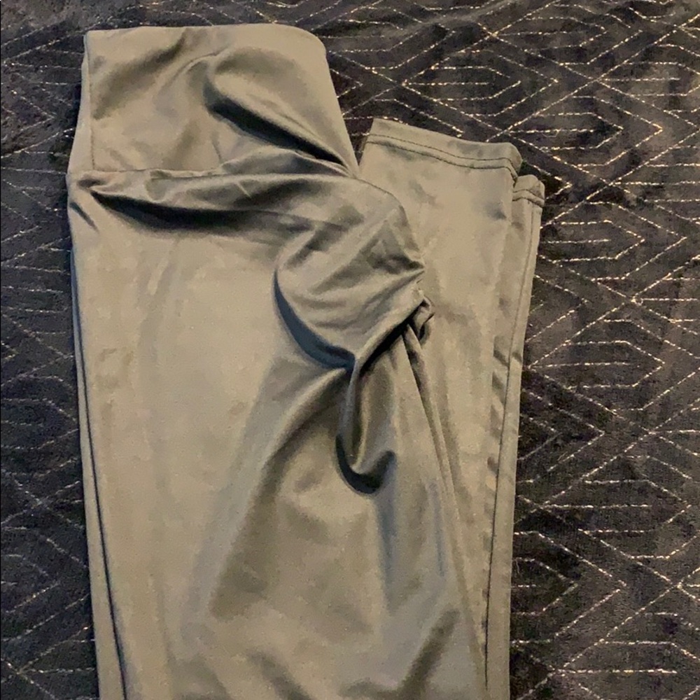 Black ruched scrunch booty leggings